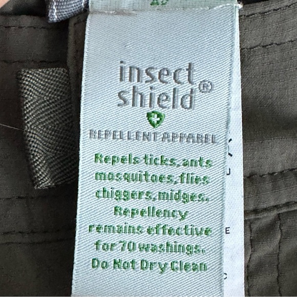 L.L. Bean Men's XL Cargo Pants Patch Secured zipper Pocket Elastic Waist - Picture 8 of 12